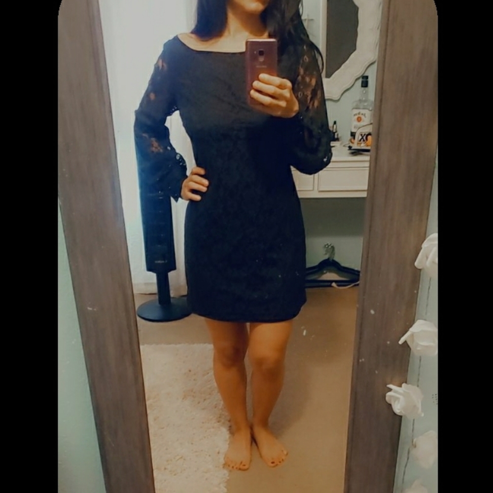 Dress - Picture 3 of 3